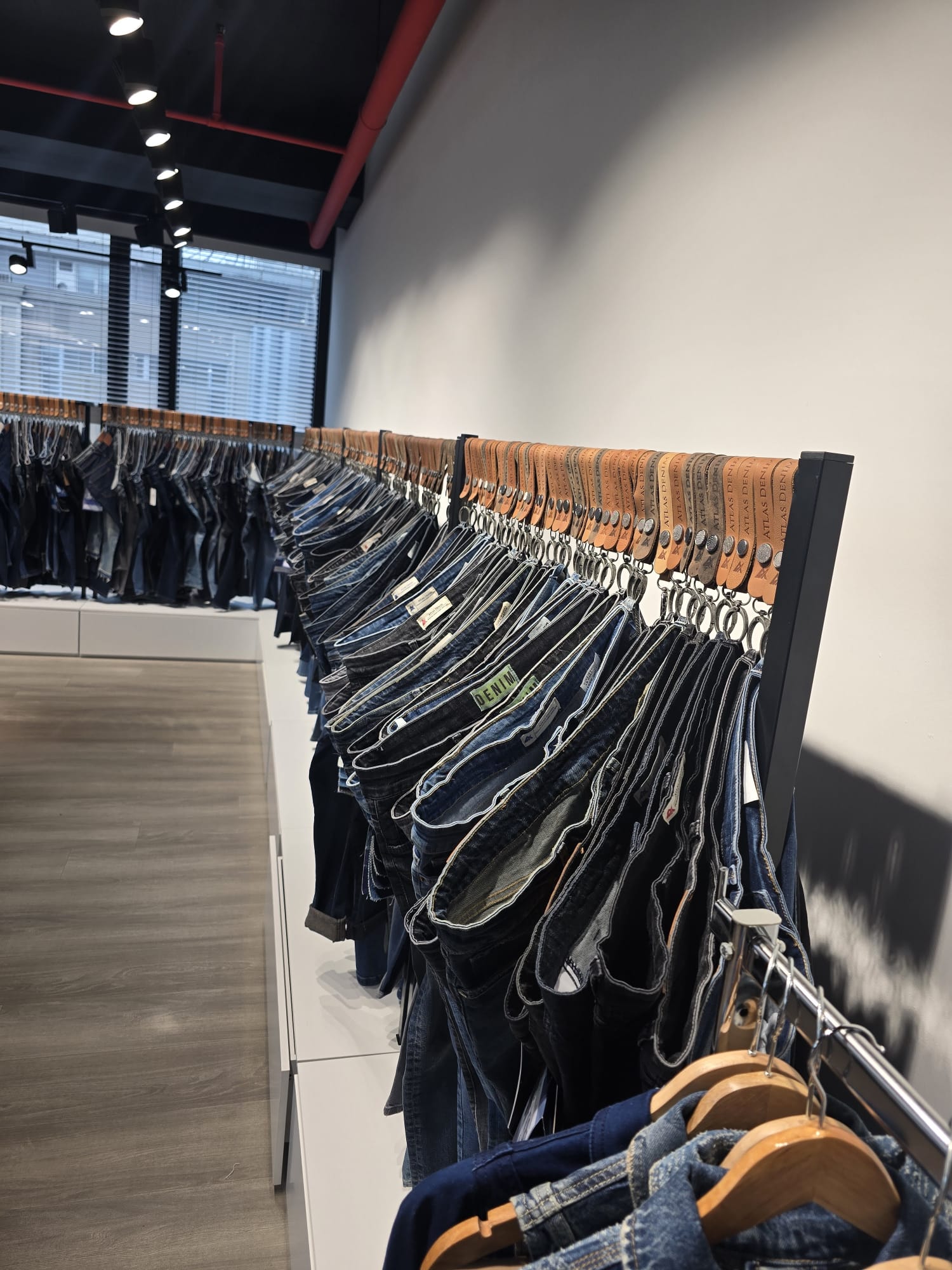 Showroom Denim